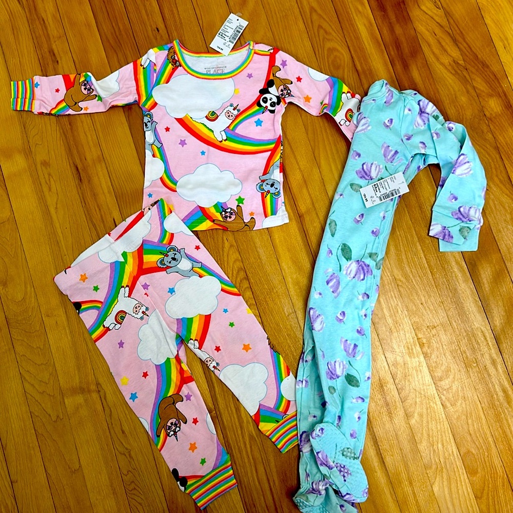 New baby girl pyjama set and sleeper size 6-9 months